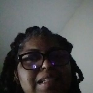 Meet your Posher, Kendra